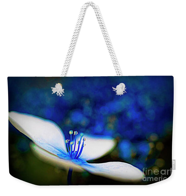 Dancing Hydrangea - Artistic Weekender Tote